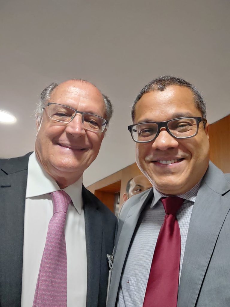 Alisson Sousa e o vice-presidente da República, Geraldo Alckmin